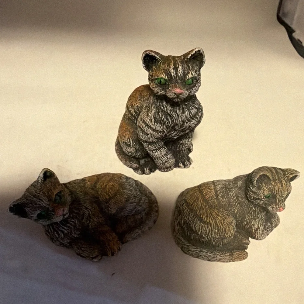 Three PIece Tabby Cat Kitten Figures Green Eyed 2.5